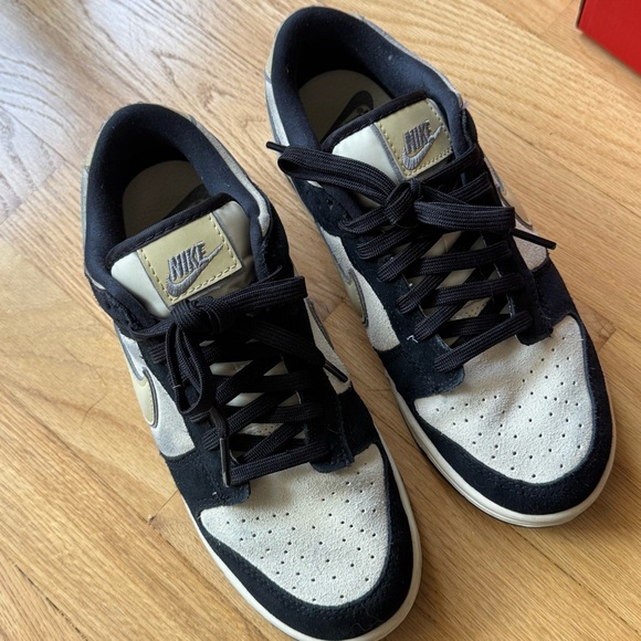 Nike Dunk LX - Picture 2 of 6
